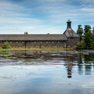 Linkwood Distillery: Celebrating Craftsmanship with a 13-Year-Old University of Houston Exclusive Release